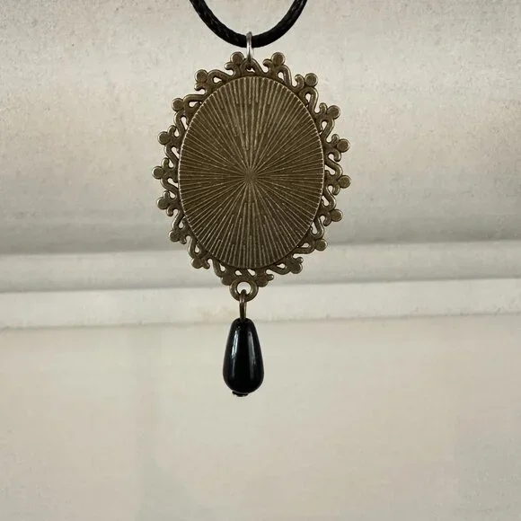 Ivory Victorian Cameo Necklace - Whimsigoth Academia Poetcore - Picture 3 of 8